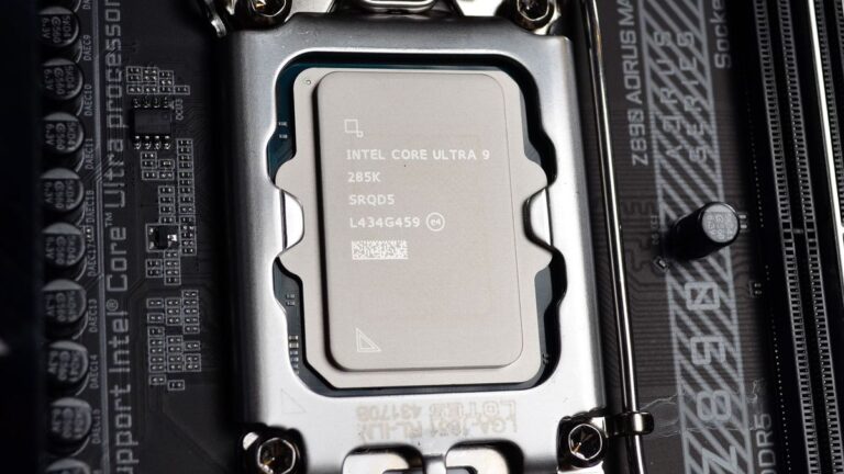 A Intel admite ‘feridas autoinfligidas’ com as CPUs Core Ultra 200S não funcionando tão bem quanto o esperado – mas promete que soluções estão chegando A Intel admite ‘feridas autoinfligidas’ com as CPUs Core Ultra 200S não funcionando tão bem quanto o esperado – mas promete que soluções estão chegando