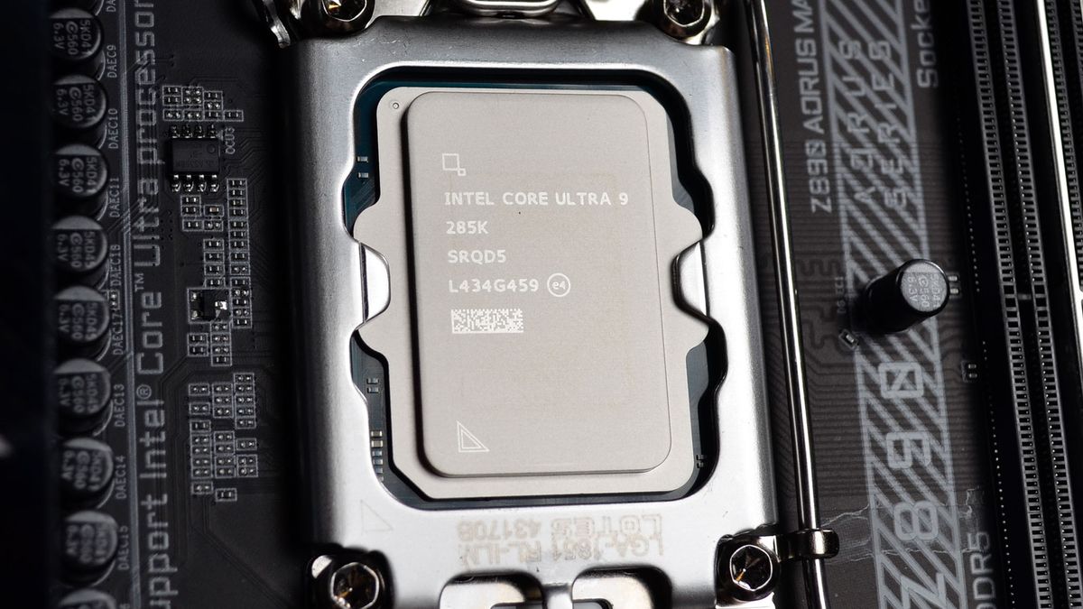 A Intel admite ‘feridas autoinfligidas’ com as CPUs Core Ultra 200S não funcionando tão bem quanto o esperado – mas promete que soluções estão chegando