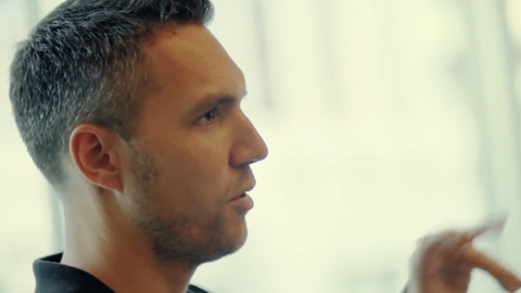 Veja o novo jogo baseado em IA do diretor do XCOM que talvez nunca seja lançado, com o fechamento do estúdio Veja o novo jogo baseado em IA do diretor do XCOM que talvez nunca seja lançado, com o fechamento do estúdio