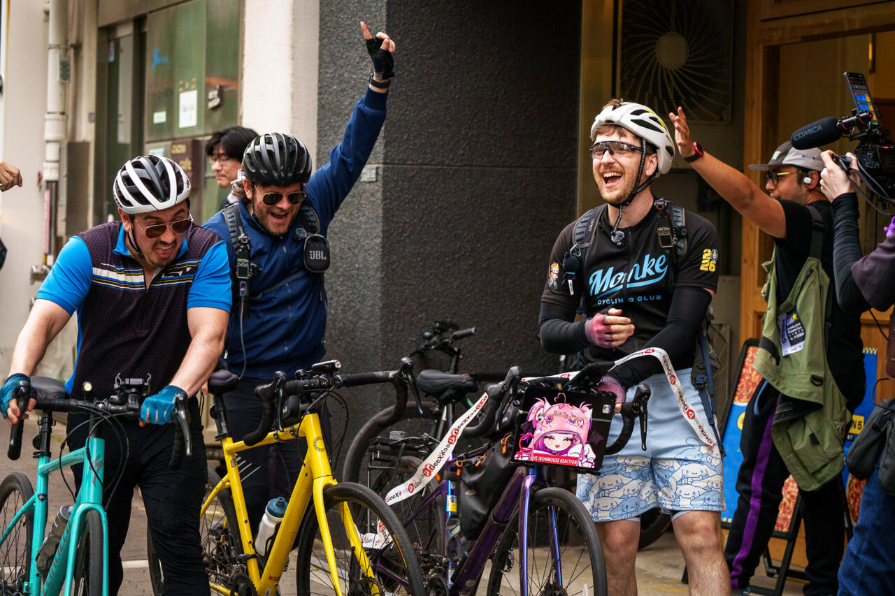 Criador de conteúdo conclui transmissão de caridade que quebra recordes, mas os espectadores ainda encontram algo do que reclamar