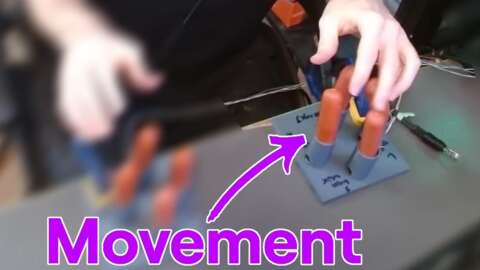 Este controlador personalizado de World Of Warcraft é feito inteiramente de cachorro-quente